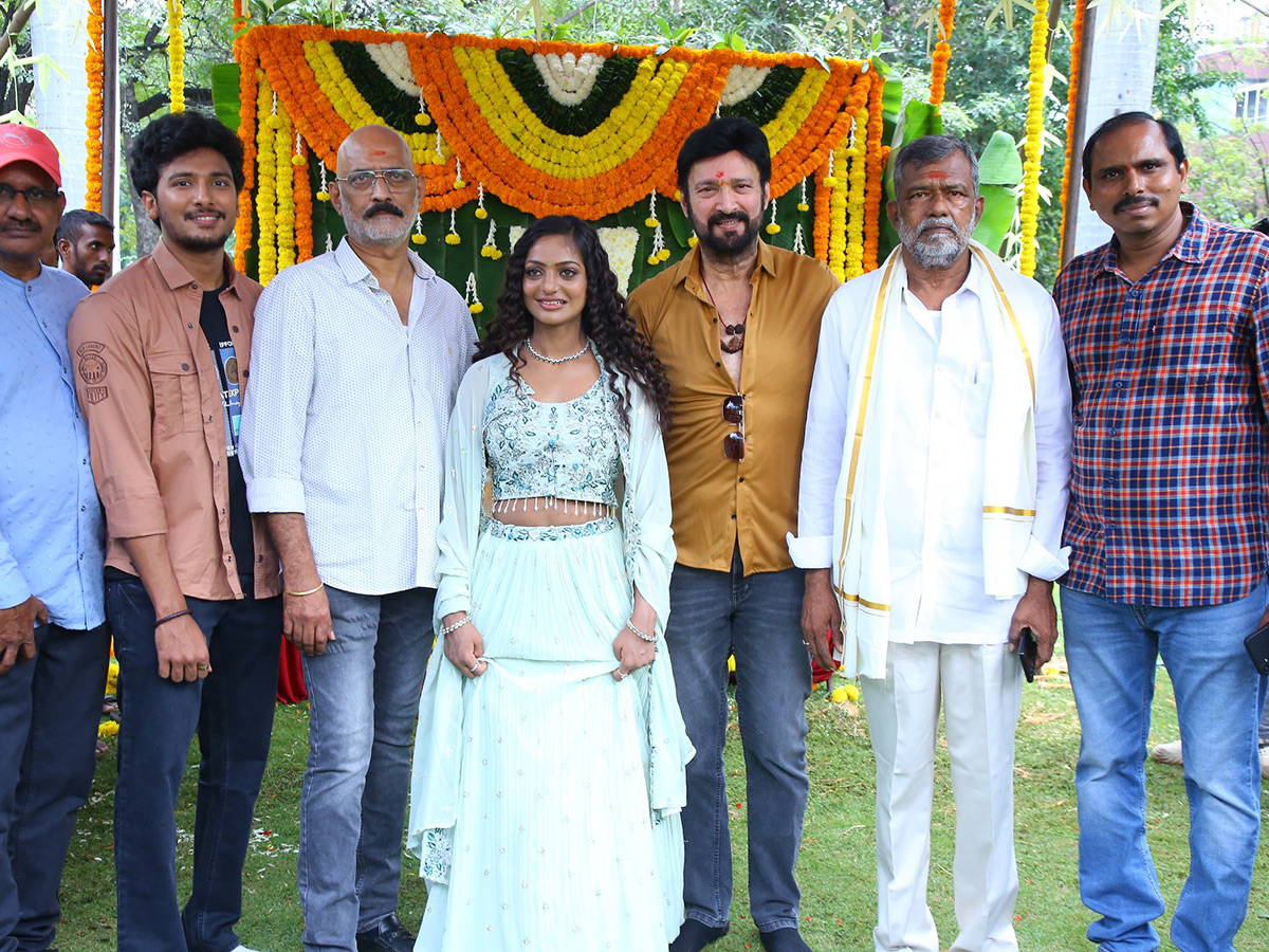 KumbhaMela Fame Monalisa Bhonsle Tollywood Movie Opening13