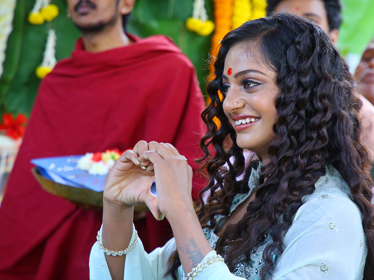 KumbhaMela Fame Monalisa Bhonsle Tollywood Movie Opening6