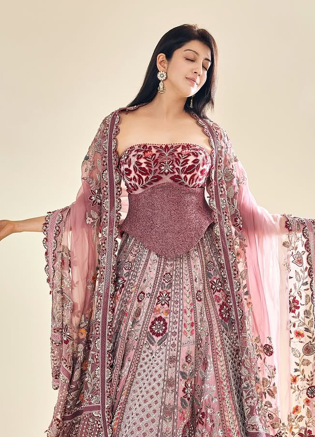 telugu actress Pranitha shines in a green lehenga 12