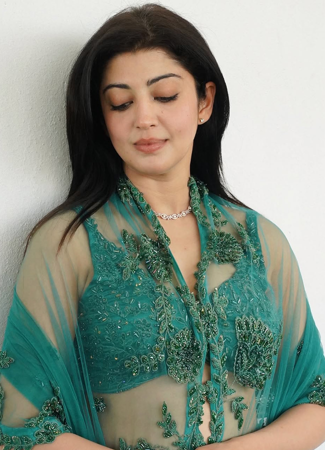 telugu actress Pranitha shines in a green lehenga 7