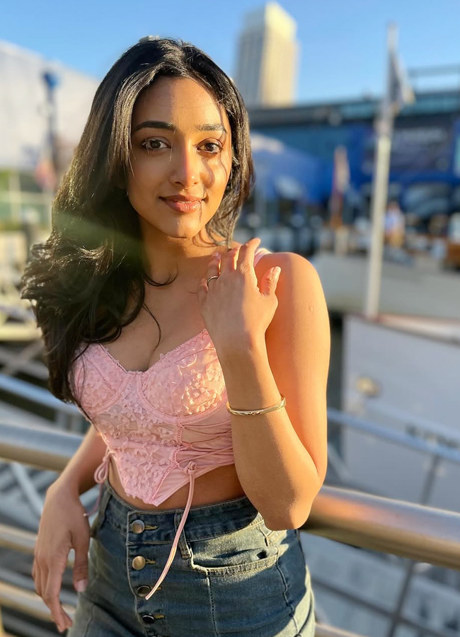 Kannappa heroine Preethi Mukundan in New York.. photos5