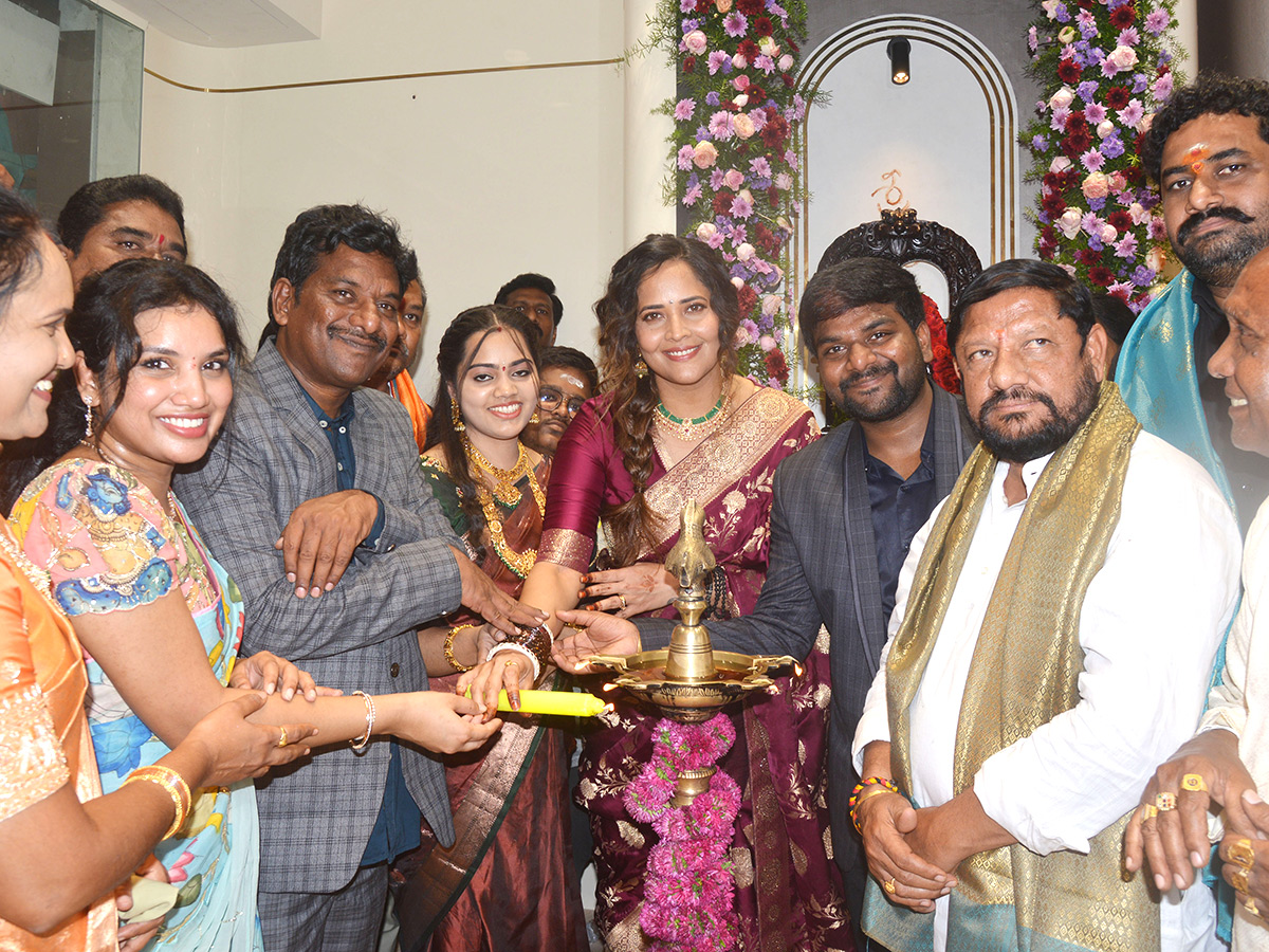 Tollywood Actress Anasuya Bharadwaj In Suryapet Photos12