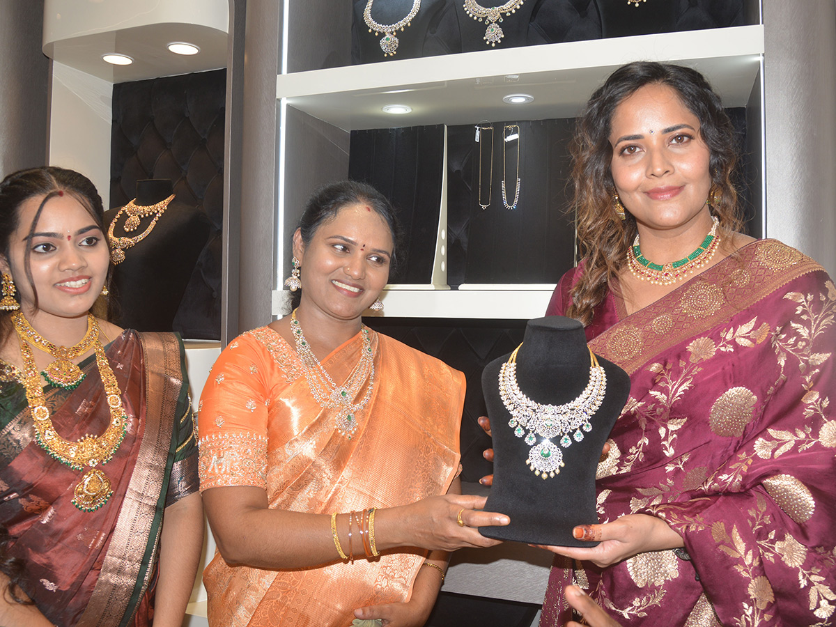 Tollywood Actress Anasuya Bharadwaj In Suryapet Photos14