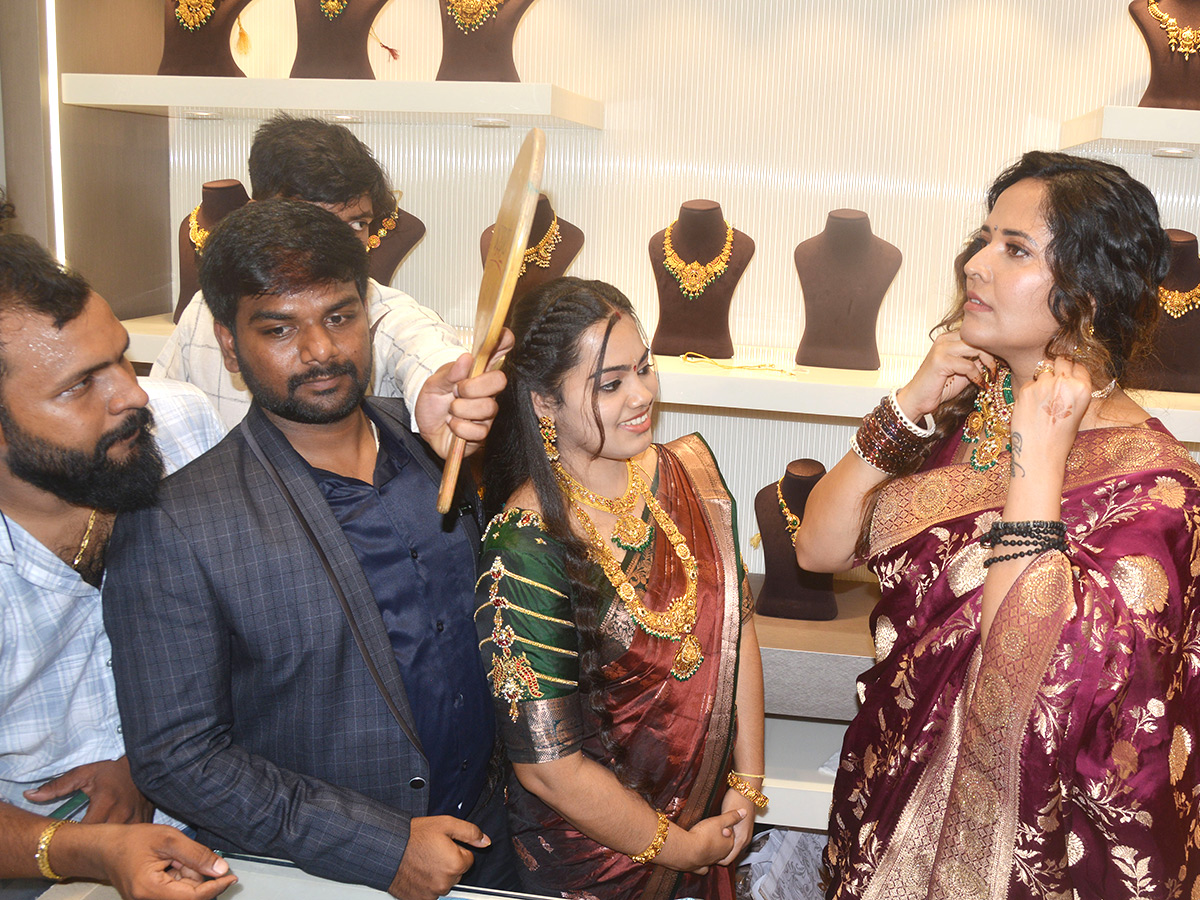 Tollywood Actress Anasuya Bharadwaj In Suryapet Photos15