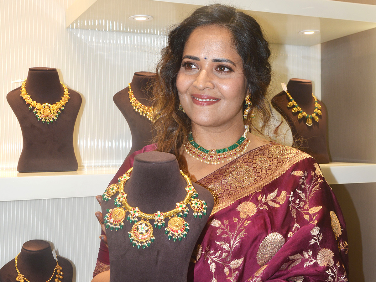 Tollywood Actress Anasuya Bharadwaj In Suryapet Photos17