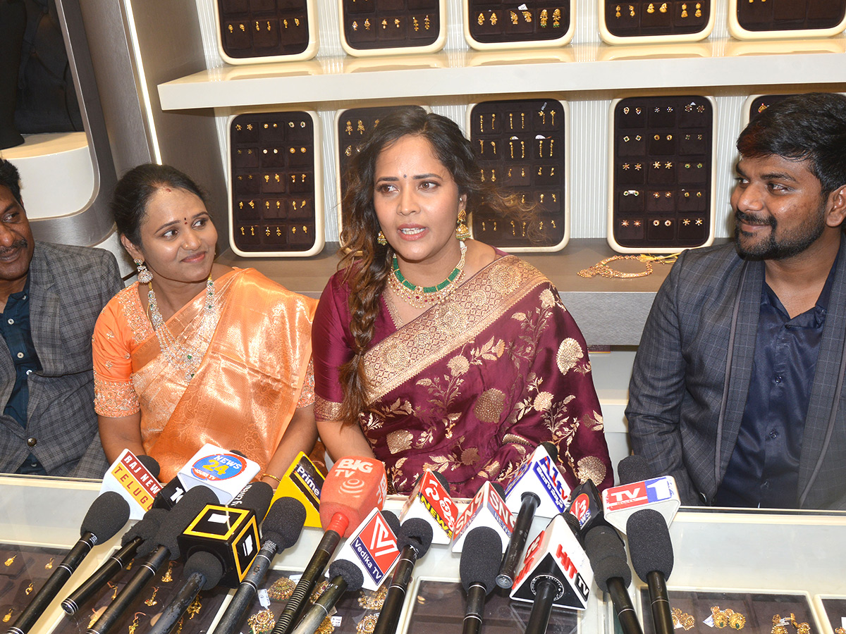 Tollywood Actress Anasuya Bharadwaj In Suryapet Photos19