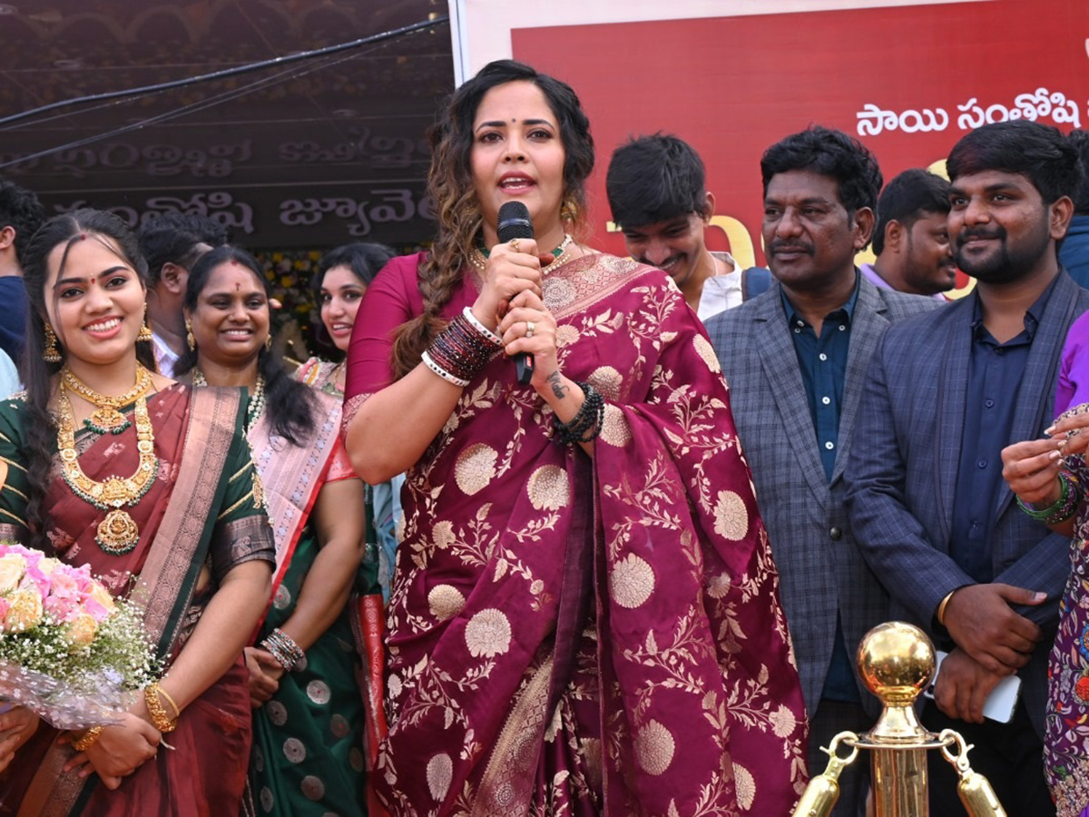 Tollywood Actress Anasuya Bharadwaj In Suryapet Photos3