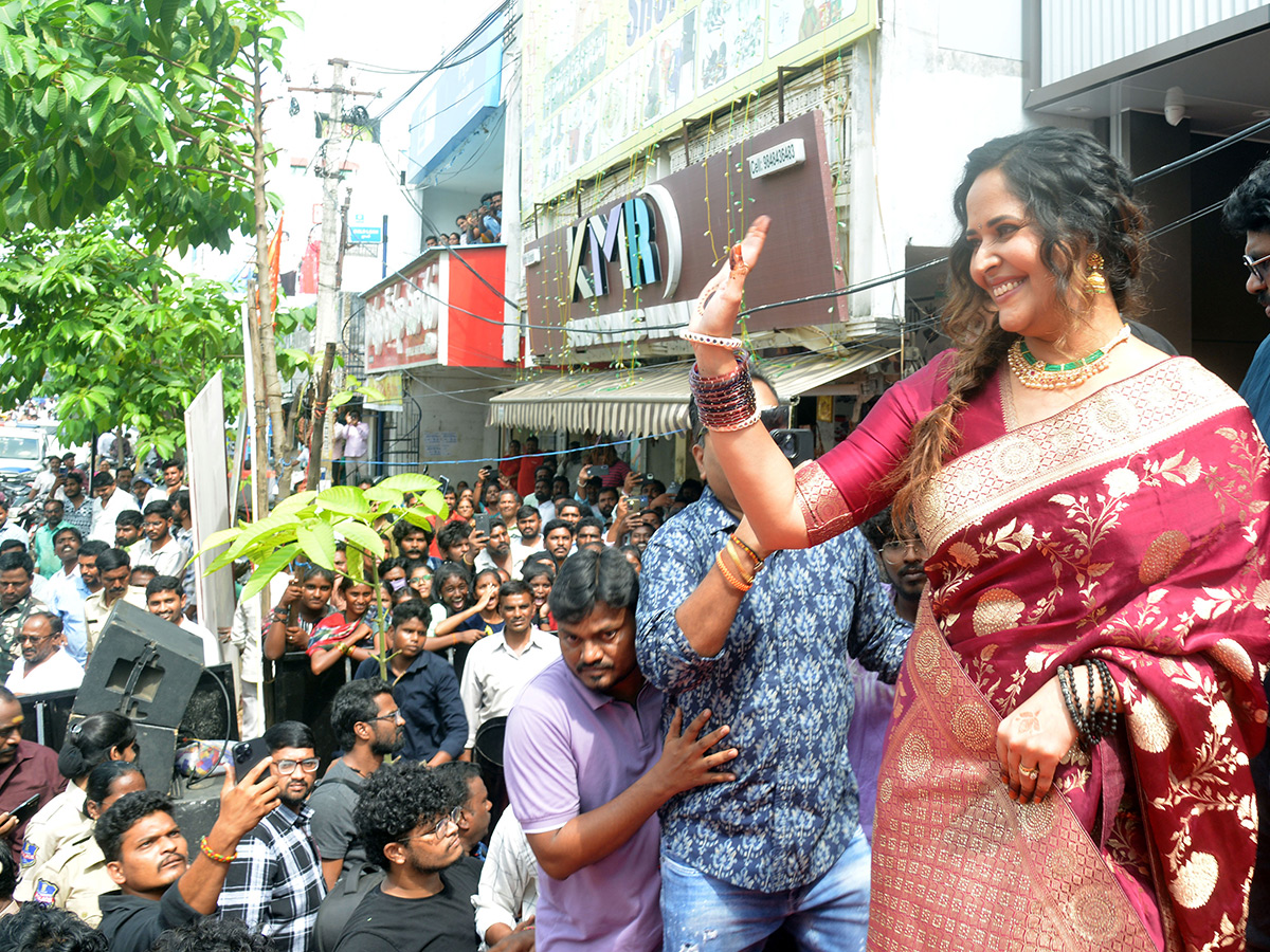 Tollywood Actress Anasuya Bharadwaj In Suryapet Photos5