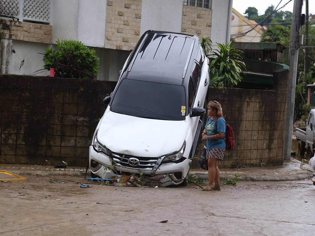 Typhoon Kalmaegi Affects Philippines Photos2
