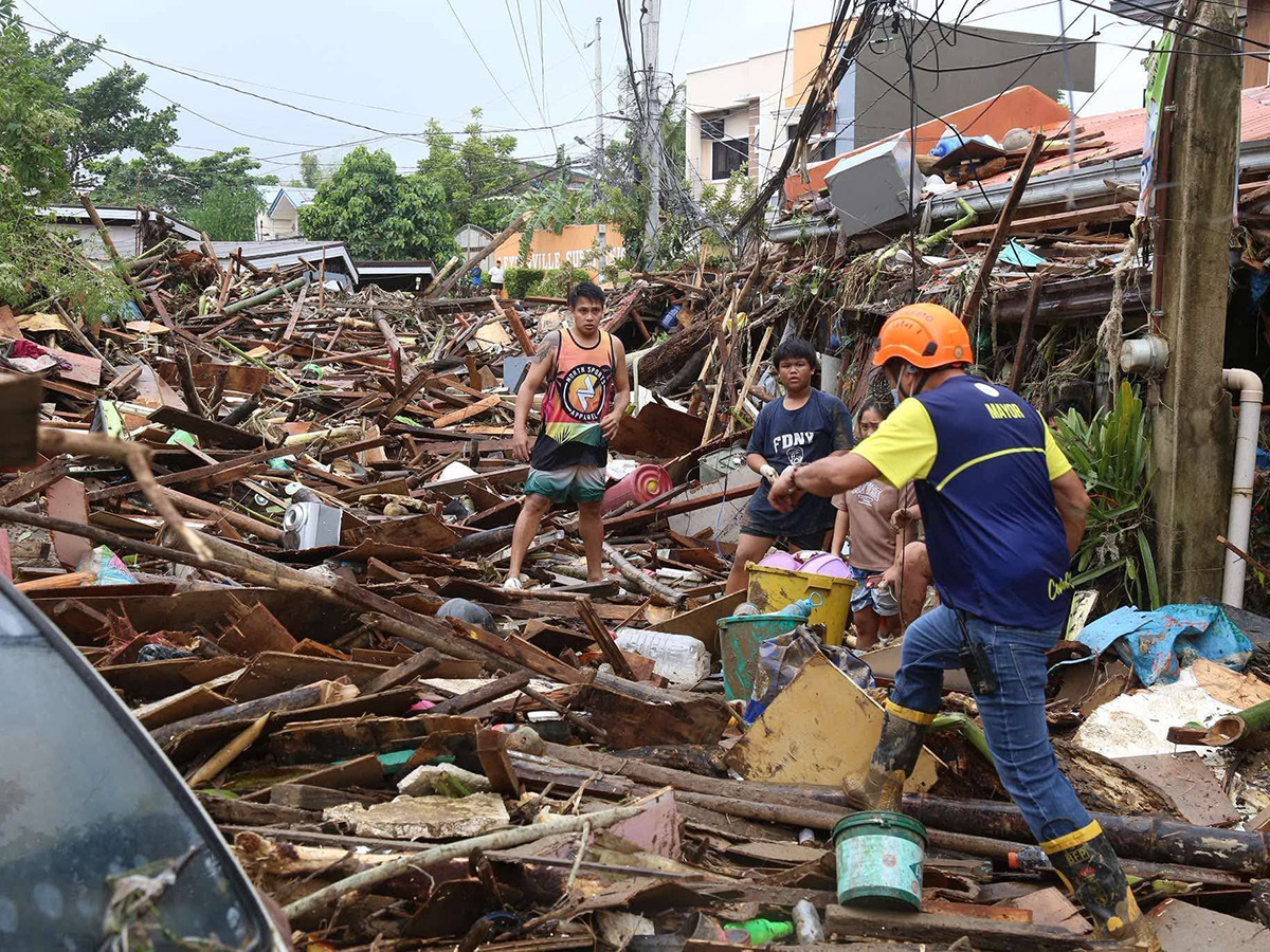 Typhoon Kalmaegi Affects Philippines Photos21