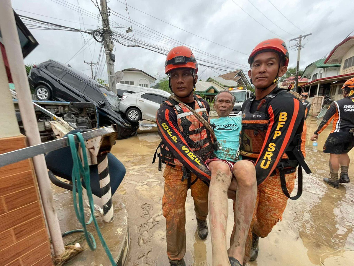 Typhoon Kalmaegi Affects Philippines Photos5