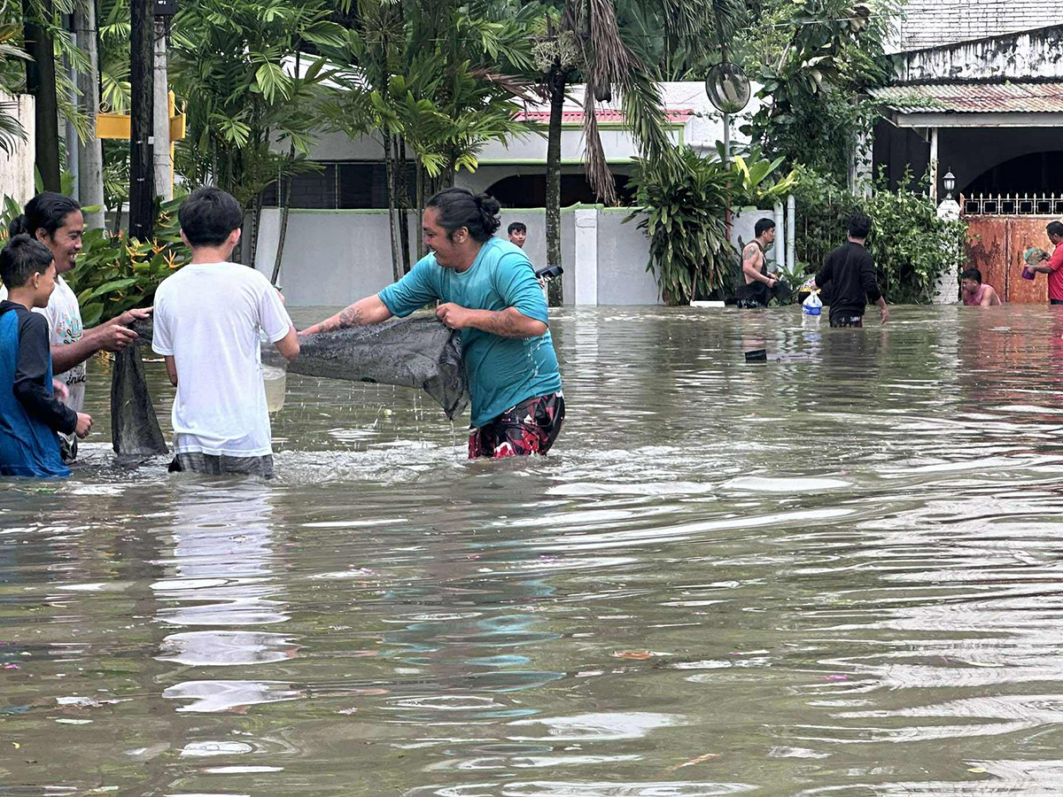 Typhoon Kalmaegi Affects Philippines Photos9