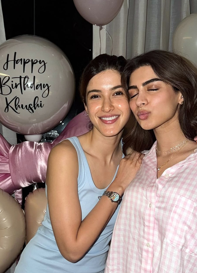 Bollywood beauty Khushi Kapoor birthday celebrations.. photos11