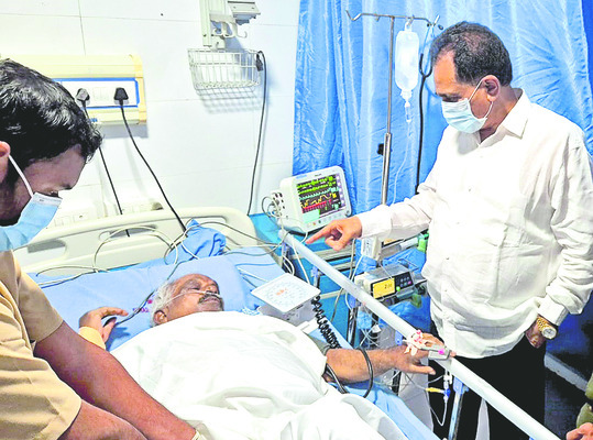 మాజీ మంత్రి గొల్లపల్లికి గుండెపోటు 2