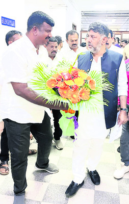 ఎమ్మెల్సీకి మంత్రి పదవి ఇవ్వండి3