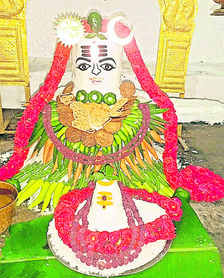 సంగమేశ్వరర్‌ ఆలయంలో అన్నాభిషేకం1