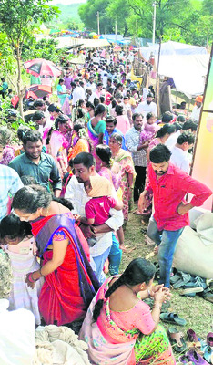 చిల్లాపురం జాతరకు పోటెత్తిన భక్తులు1