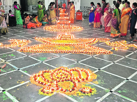 వైభవంగా కార్తీక పౌర్ణమి వేడుకలు 2