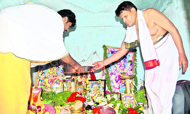 వైభవంగా కందగిరి జాతర1