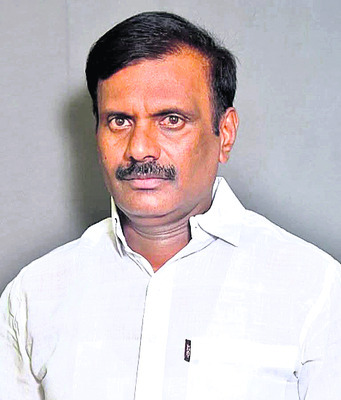 కొలనూర్‌లో పెద్దమ్మ బోనాలు 
2