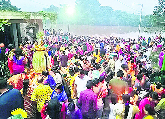 ఘనంగా బొయితొ బొంధొనొ పూజలు6