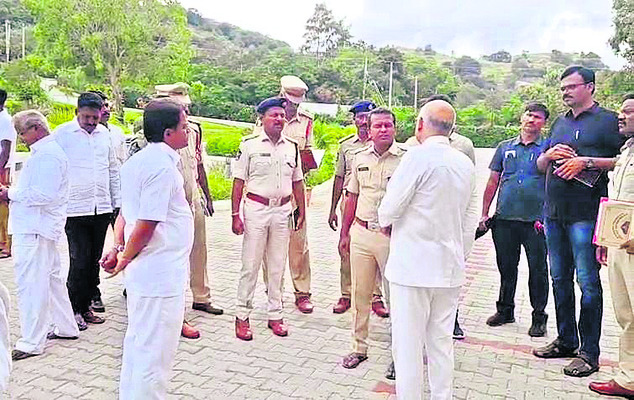 ప్రశాంతి నిలయంలో  భద్రత కట్టుదిట్టం 1