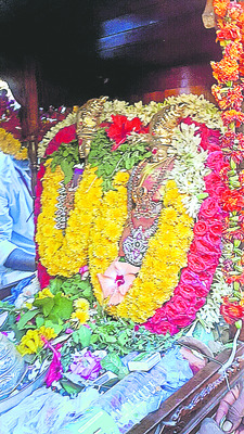 అన్నవరం.. భక్త జన సాగరం! 4