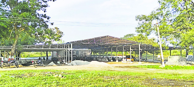 చురుగ్గా ఆడిటోరియం విస్తరణ పనులు 1