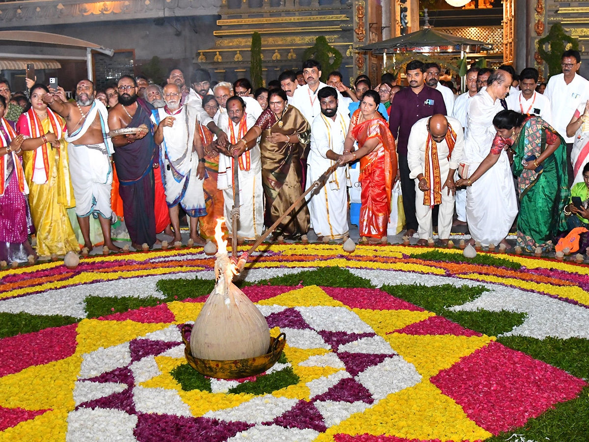 Devotional : Koti Deepothsavam in Vijayawada's Kanaka Durga Temple6