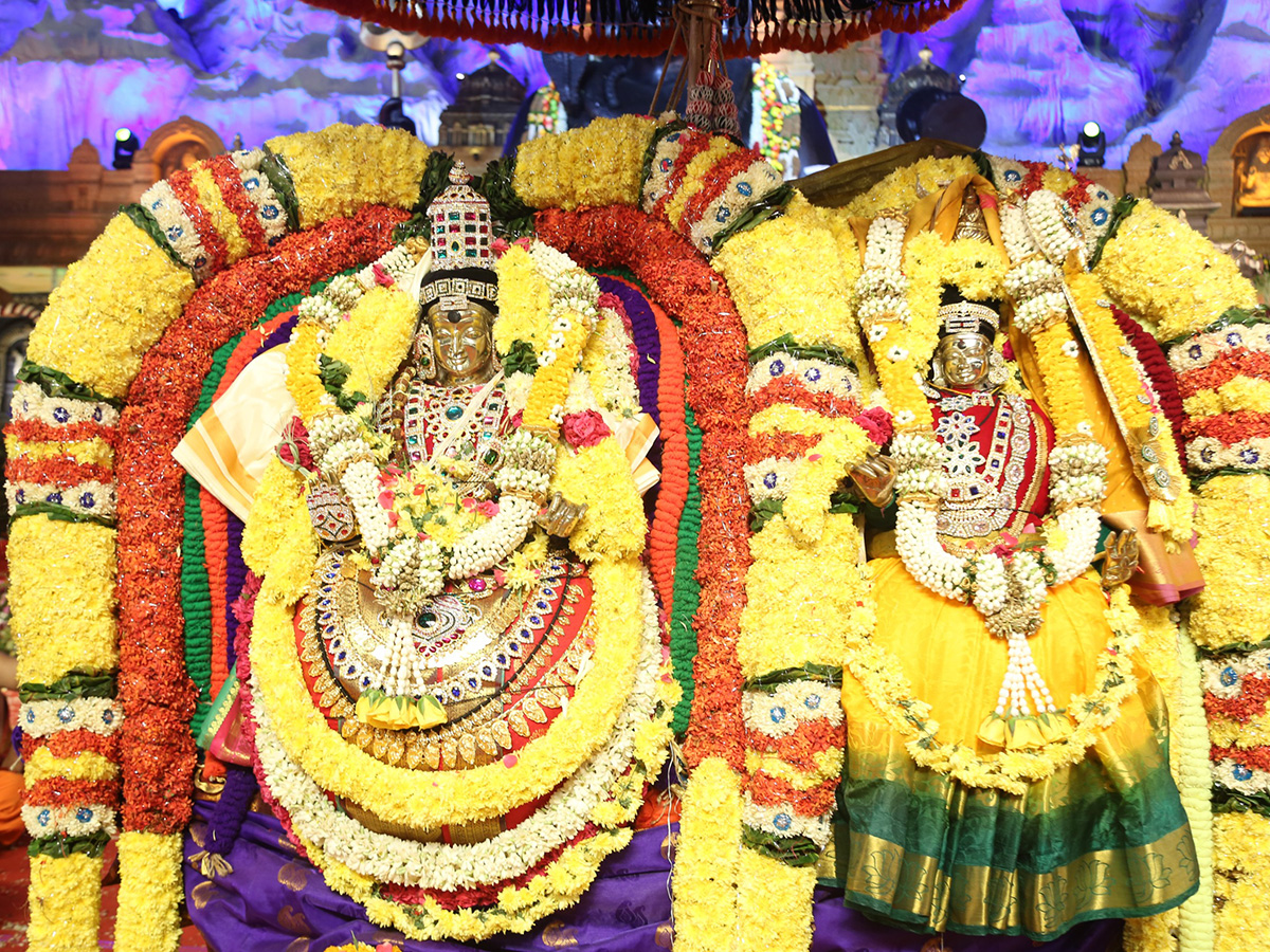 Koti Deepotsavam 2025 Hyderabad at NTR Stadium Photos12