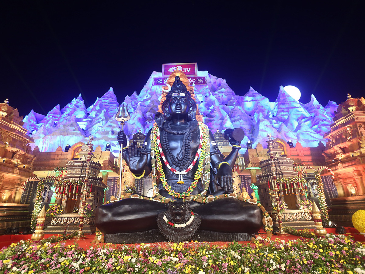 Koti Deepotsavam 2025 Hyderabad at NTR Stadium Photos20