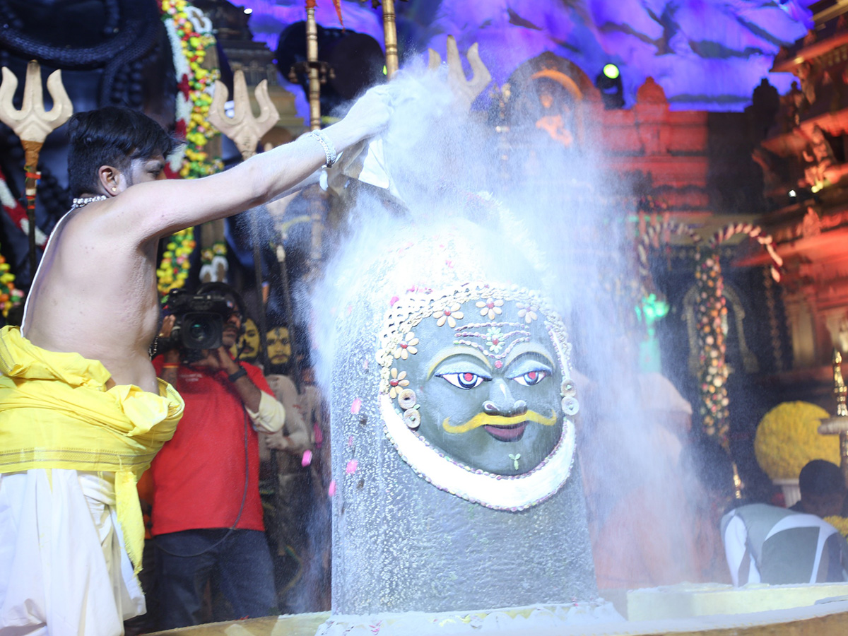 Koti Deepotsavam 2025 Hyderabad at NTR Stadium Photos25