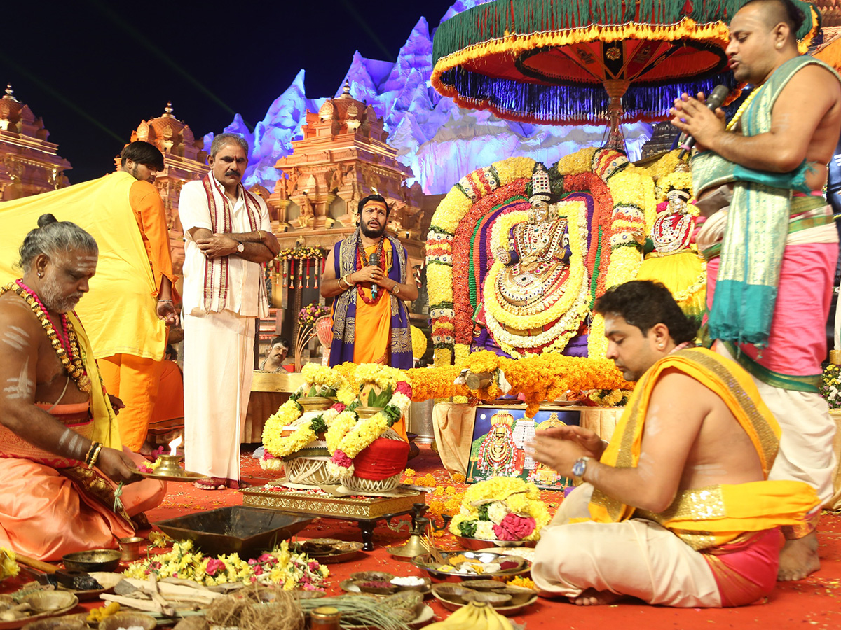 Koti Deepotsavam 2025 Hyderabad at NTR Stadium Photos3