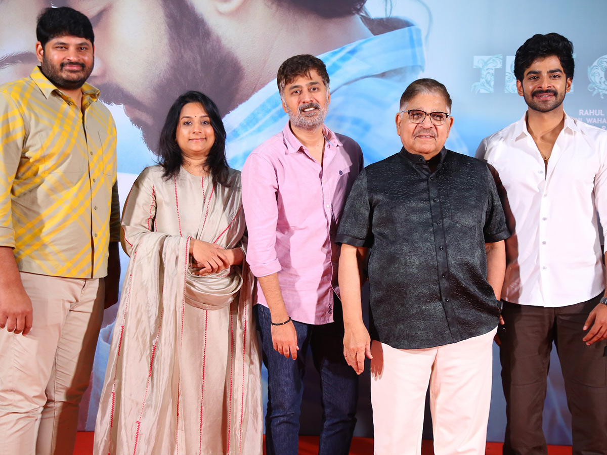 Rashmika The Girlfriend Movie Pre Release Press Meet Photos6