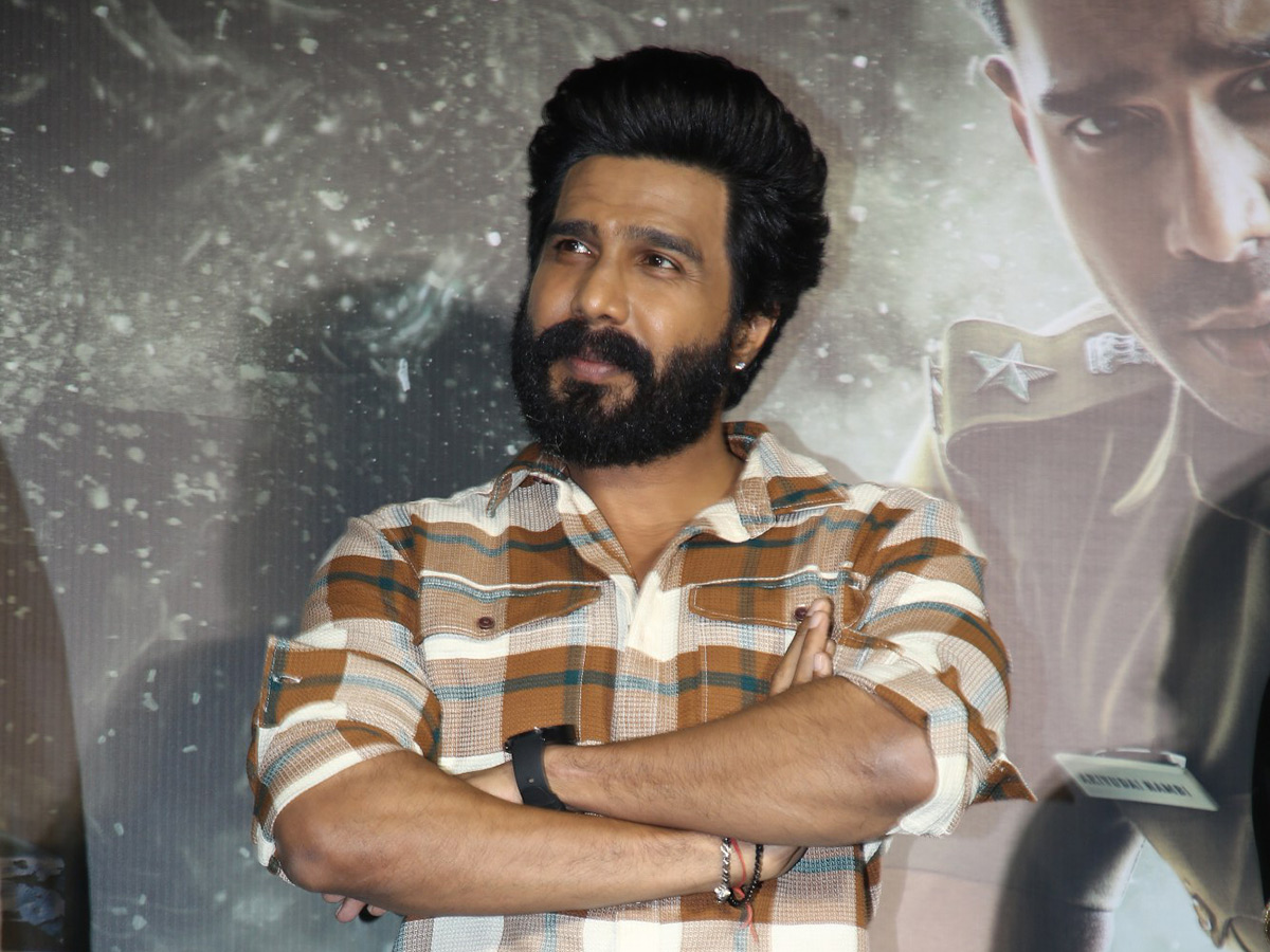 Vishnu Vishal Aaryan Movie Pre Release Photos 10