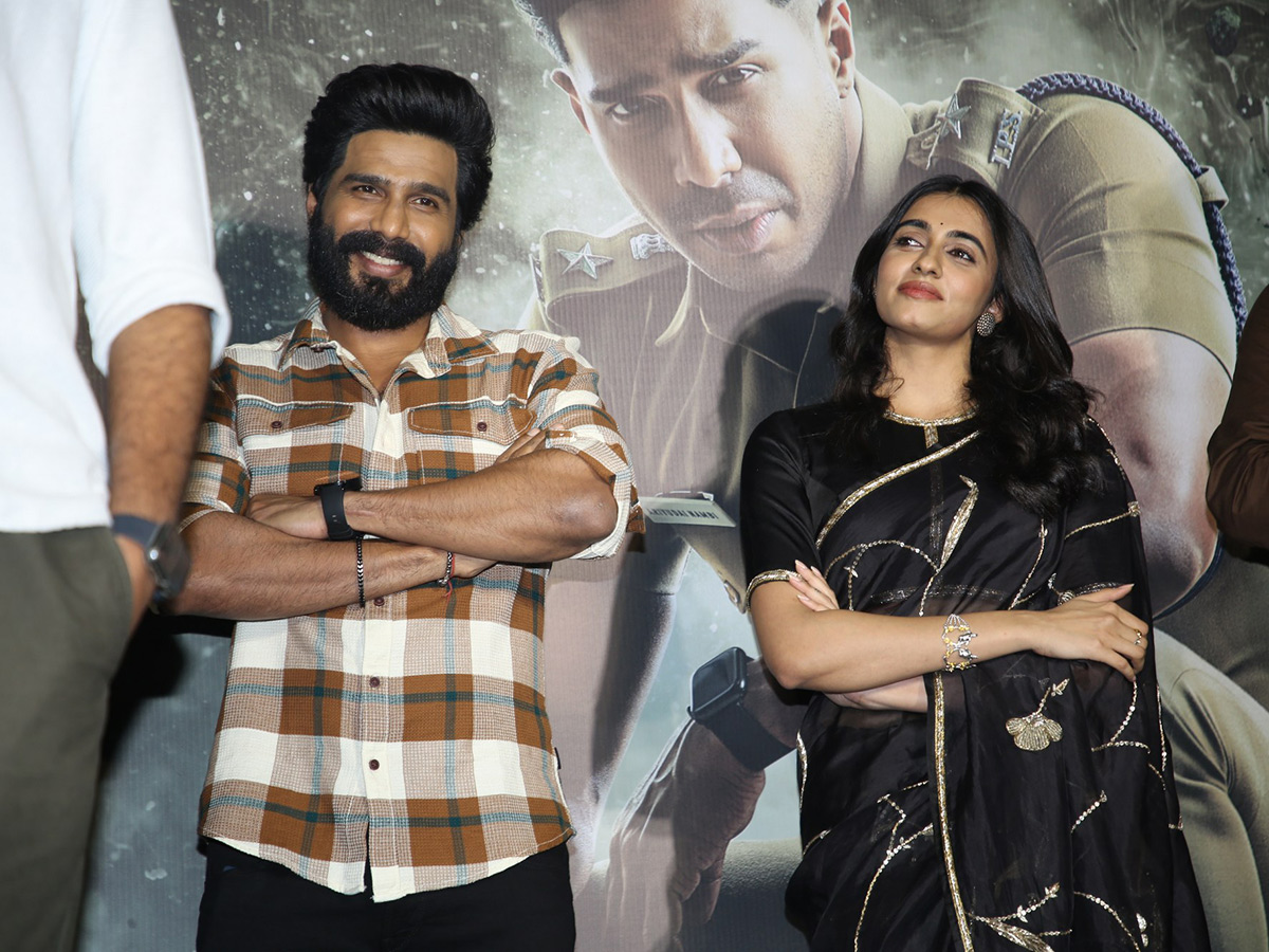 Vishnu Vishal Aaryan Movie Pre Release Photos 11