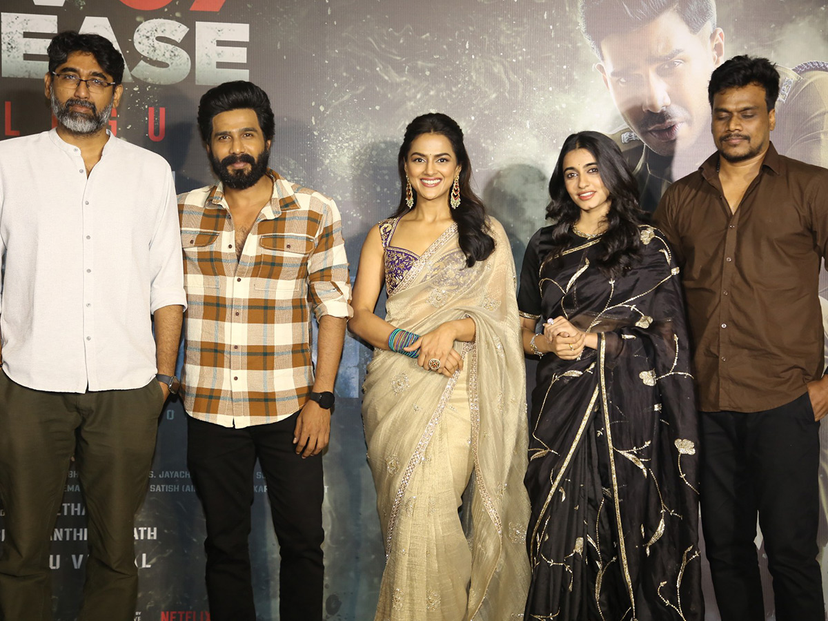 Vishnu Vishal Aaryan Movie Pre Release Photos 5