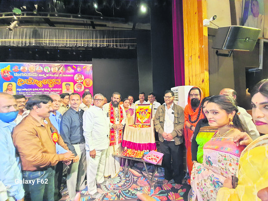 ఎడమ కాలువ కింద  రెండో పంటకు నీరివ్వండి 3