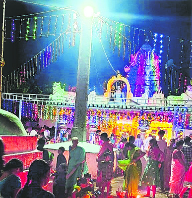 వివిధ ఆకృతుల్లో దీపాల ఏర్పాటు 1