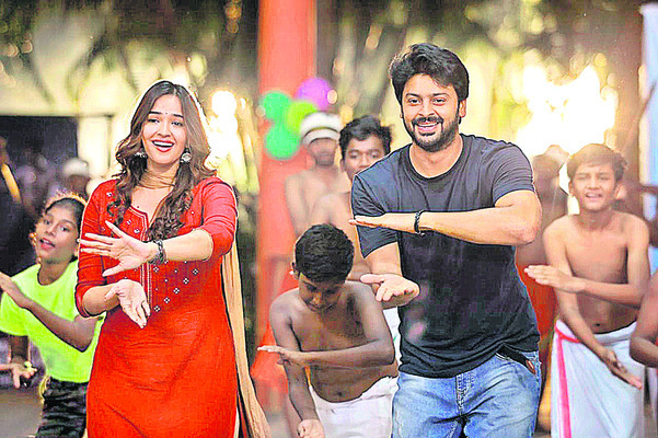 దుల్కర్‌ సల్మాన్‌ 2