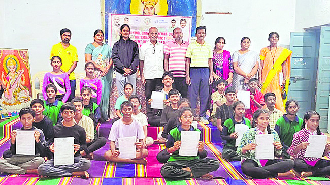 ముగిసిన యోగ బాల, బాలికల జిల్లా జట్ల ఎంపికలు 1