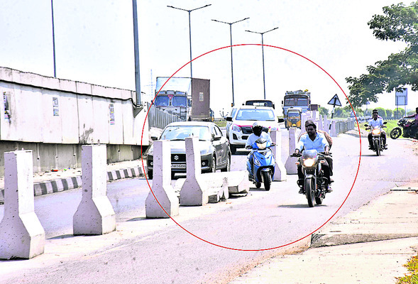 డేంజర్‌.. అండర్‌ పాస్‌
1