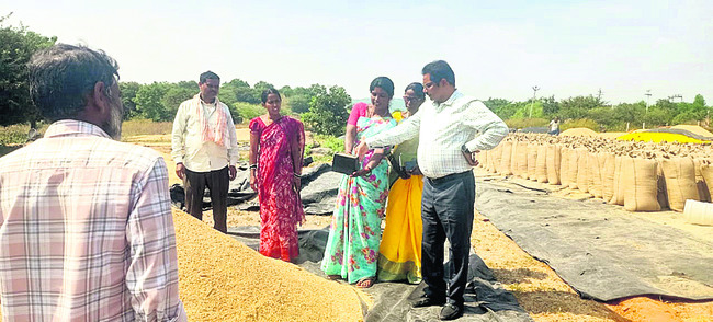 జాగిలాలతో    టాస్క్‌ఫోర్స్‌ తనిఖీలు1