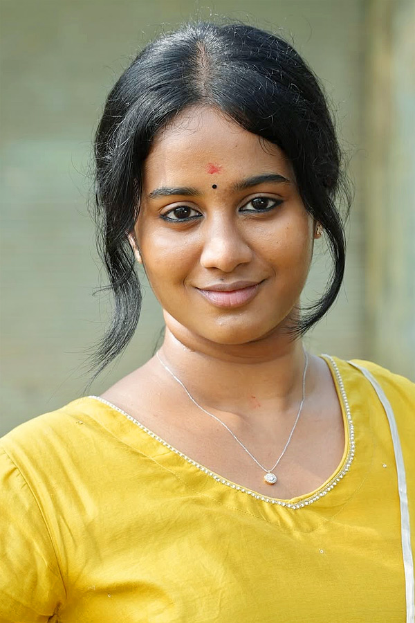 Actress Brigida Saga Stunning Looks Beauty Photos7