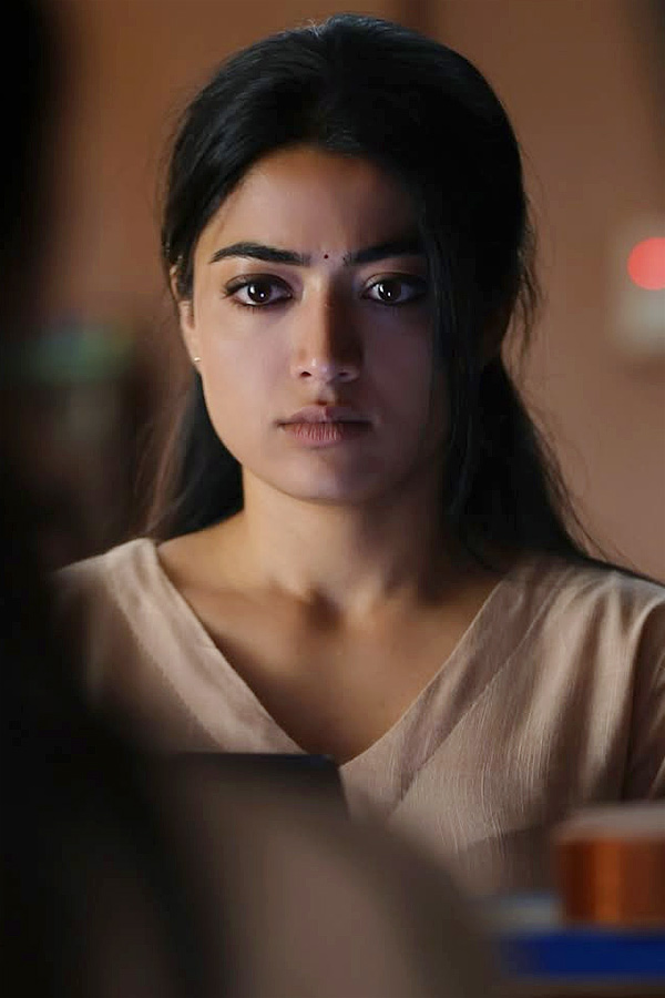 Actress Rashmika Mandanna The Girlfriend Movie Photos9