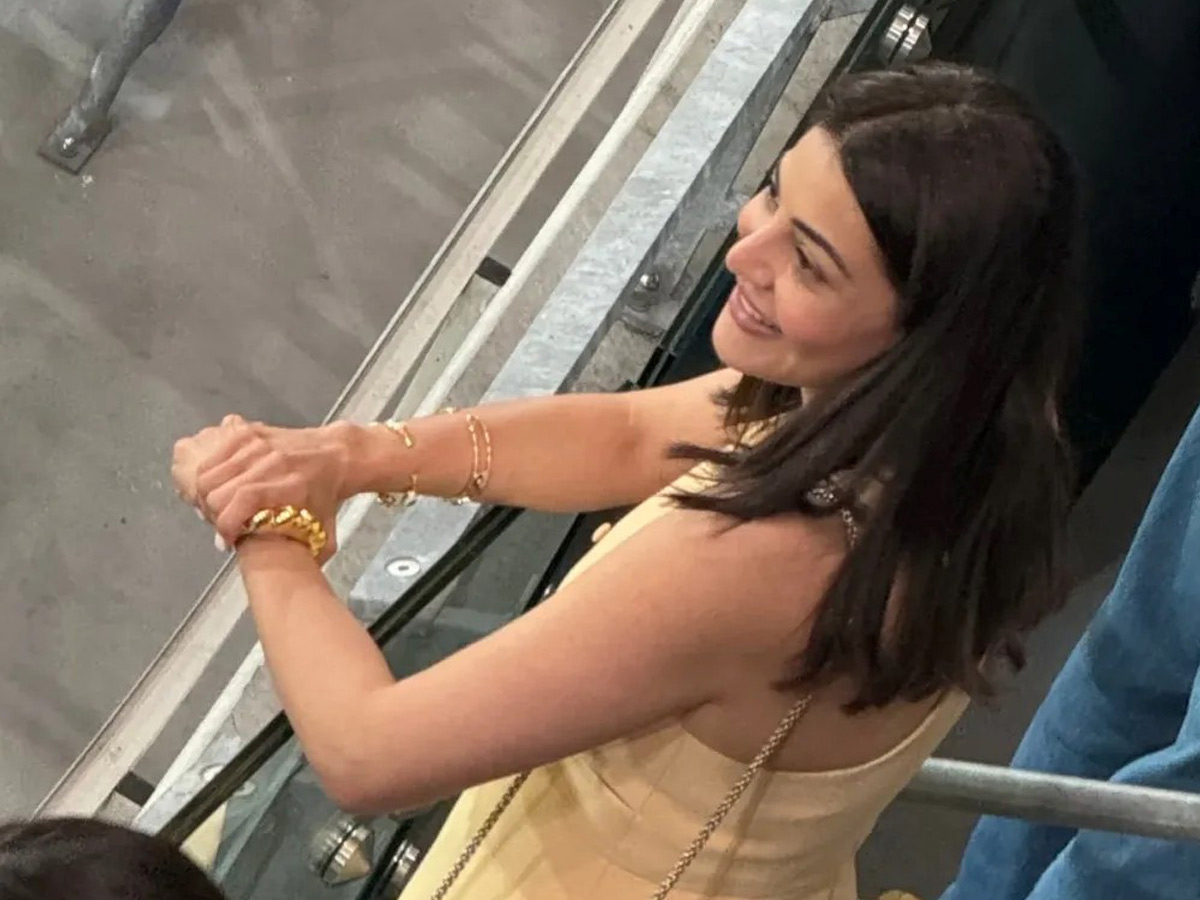 Kajal Aggarwal with Her Husband During India vs Australia 4Th T20 Photos6