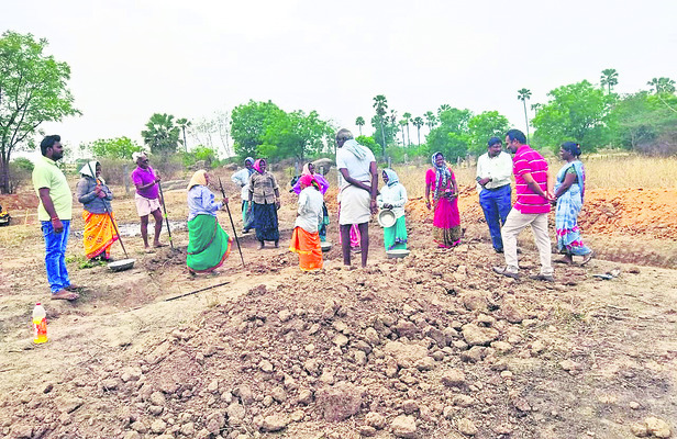 ఫ ఎమ్మెల్యే కుమారుడి పెళ్లికి సీఎం 1