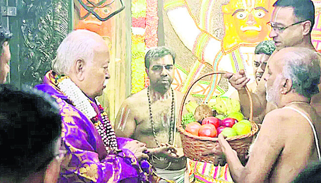 లా విద్యార్థి అకృత్యం 
1