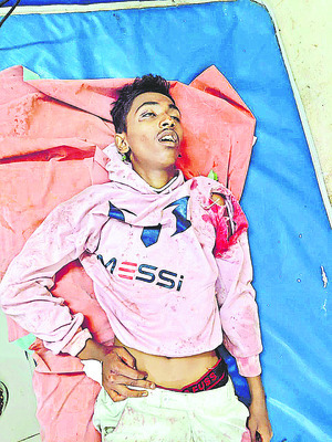 మృత్యువులోనూ వీడని స్నేహం 1