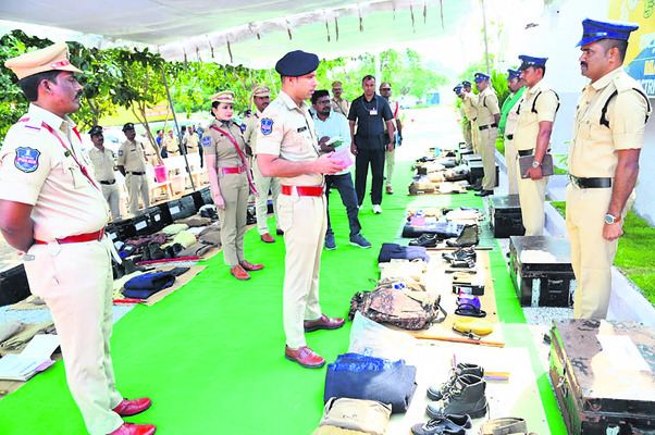 పలువురు జడ్జిల బదిలీ1